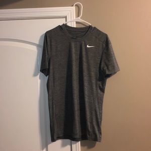 Nike men’s drifit short sleeve tee